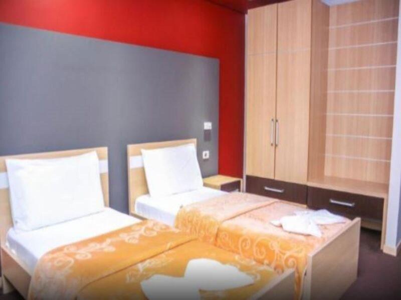 Rinas Hotel Vila Aeroport מראה חיצוני תמונה