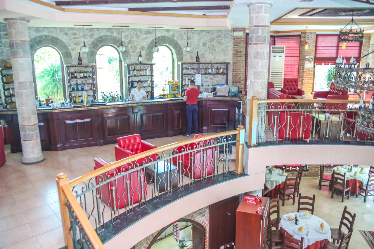 Rinas Hotel Vila Aeroport מראה חיצוני תמונה