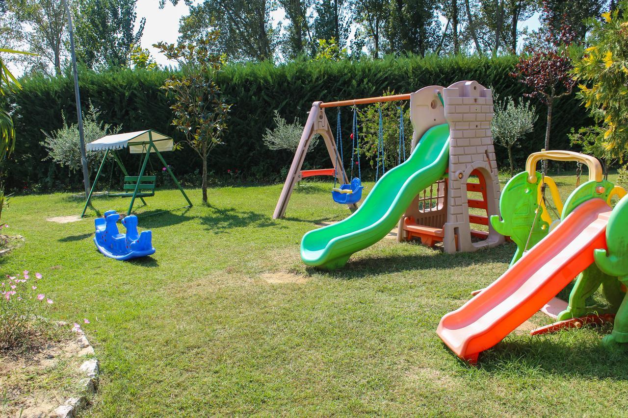 Rinas Hotel Vila Aeroport מראה חיצוני תמונה