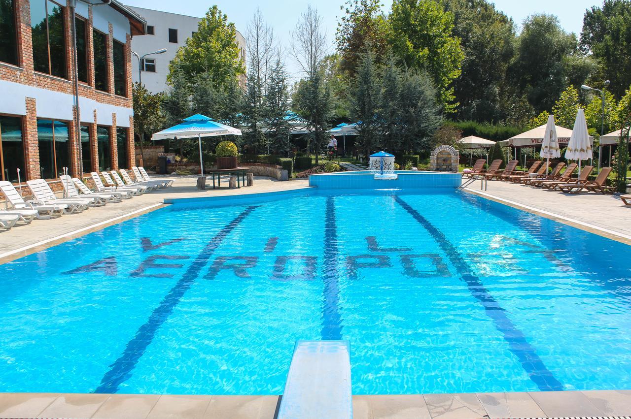 Rinas Hotel Vila Aeroport מראה חיצוני תמונה