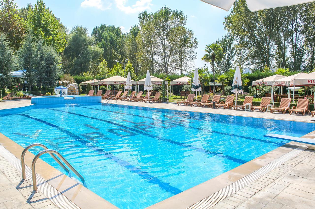Rinas Hotel Vila Aeroport מראה חיצוני תמונה