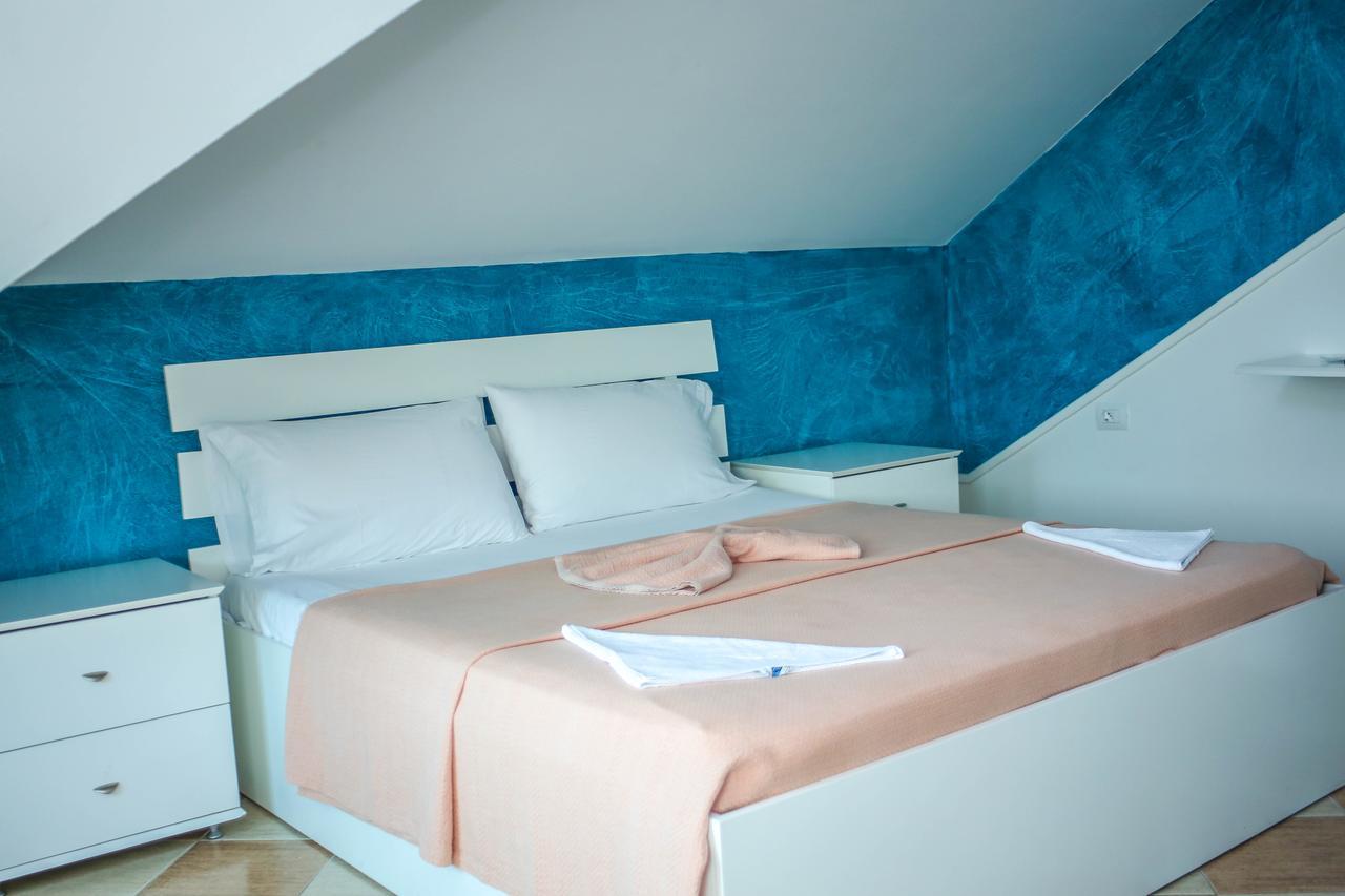 Rinas Hotel Vila Aeroport מראה חיצוני תמונה