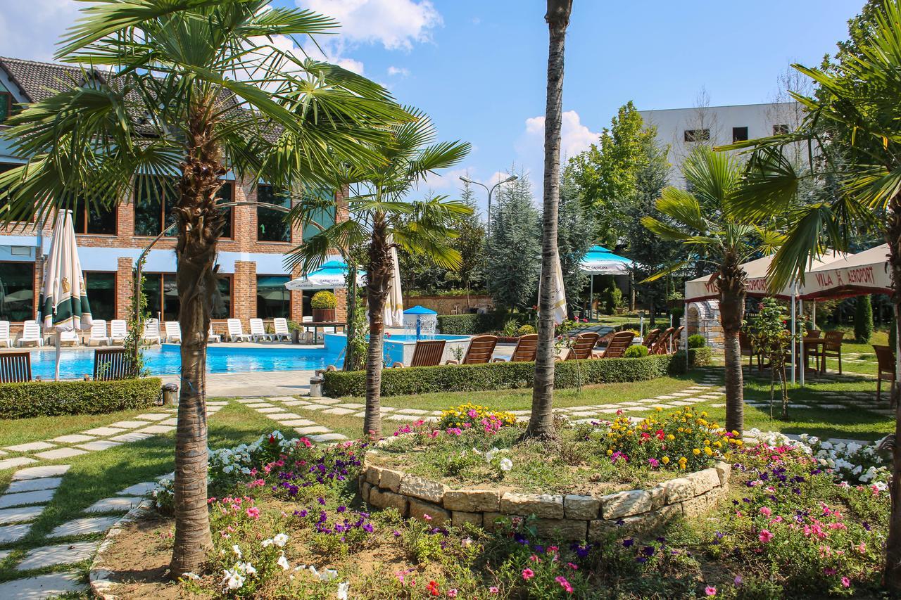 Rinas Hotel Vila Aeroport מראה חיצוני תמונה