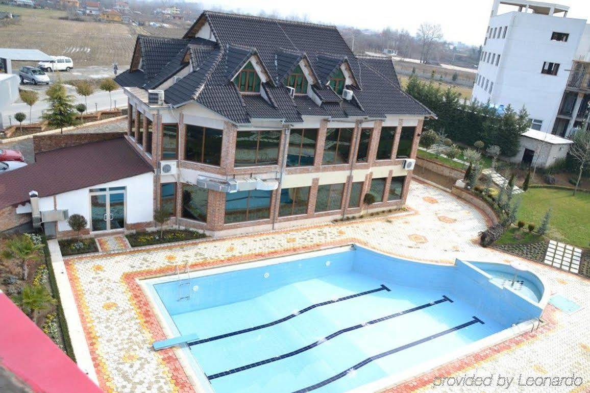 Rinas Hotel Vila Aeroport מראה חיצוני תמונה