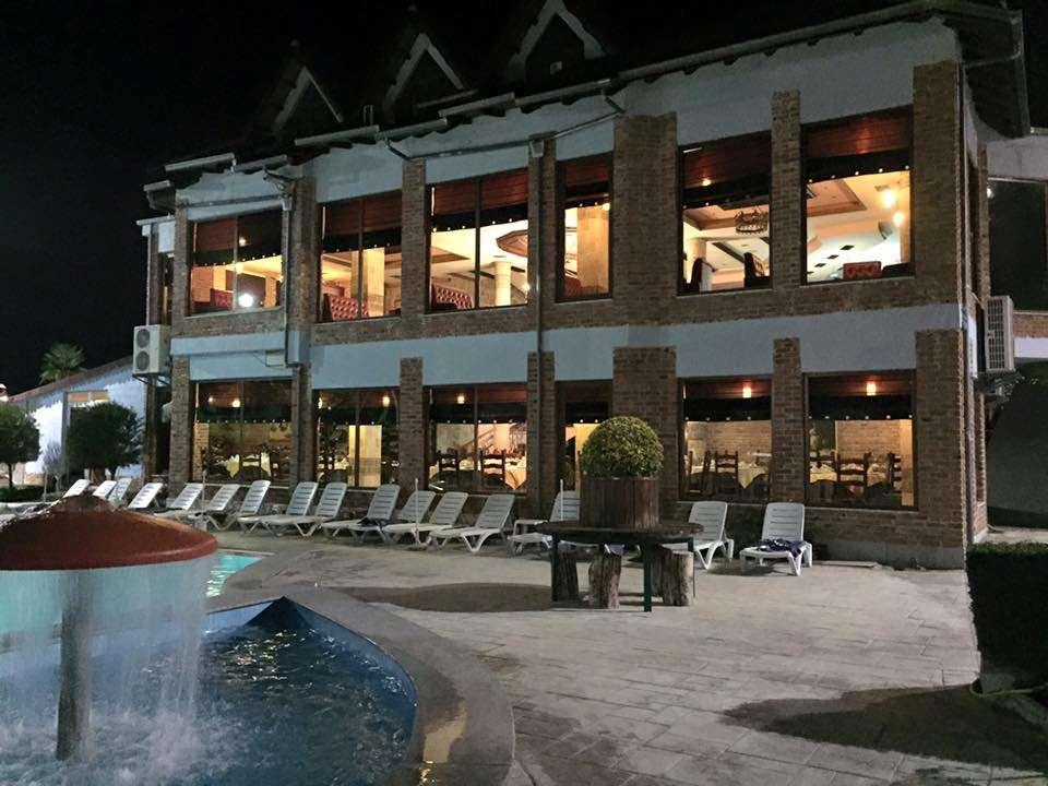 Rinas Hotel Vila Aeroport מראה חיצוני תמונה